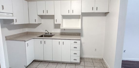 3 1/2|ÉLECTRICITÉ-CHAUFFAGE-EAU CHAUDE - Photo 2