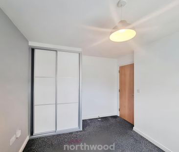 2 bedroom flat to rent - Photo 6