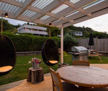 Oh so close to the beach! - Photo 2