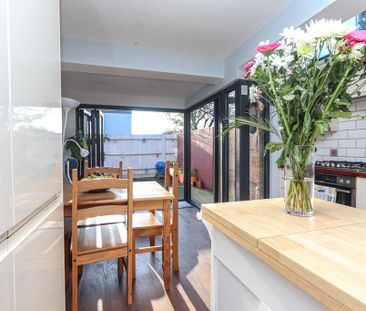 2 bedroom terraced house to rent - Photo 3