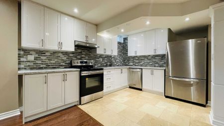For Lease - 110A Bond Crescent Unit# Lower, Richmond Hill, Ontario - Photo 4