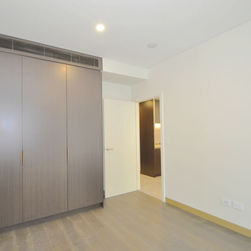 Stylish Apartment in a Prime St Leonards Location - Photo 1