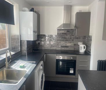 3 bedroom end of terrace house to rent - Photo 6
