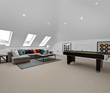 Incredible family home with commanding views. - Photo 3