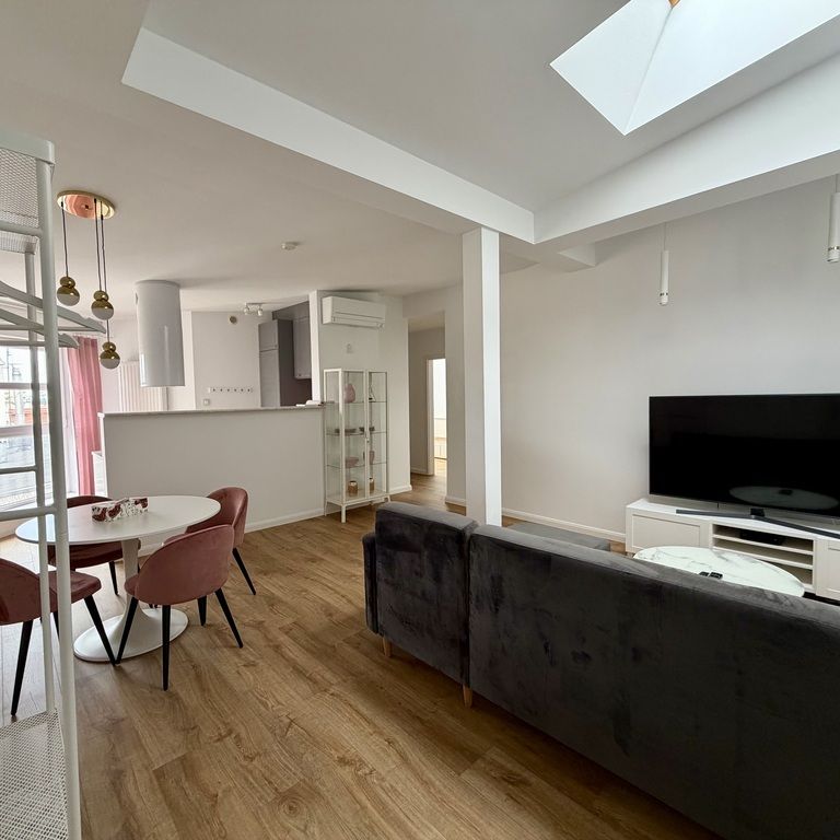 Aleja Fontann-3 pokoje w wysokim standardzie-winda - Photo 1