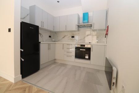 High Street, Clacton CO15, Property for rent - Photo 3