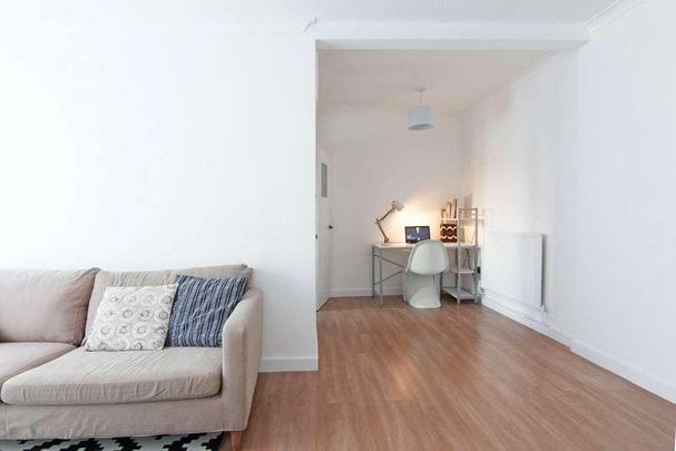 Deptford Wharf, London, SE8 - Photo 1