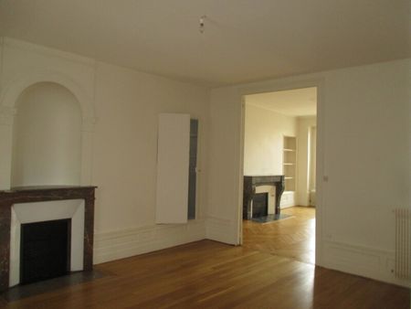 Location Appartement 4 pièces 121m² ORLEANS 45000 - Photo 4