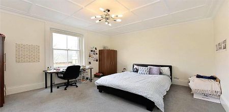 Super 4 double bedroom 2 bathroom flat within a period house by regents park - Photo 4