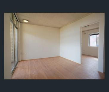 Renovated 1 Bedroom Unit - Photo 2