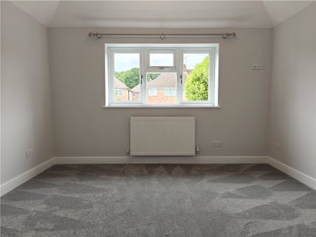 Rydes Hill Road, Guildford, Surrey, GU2 9SP - Photo 5