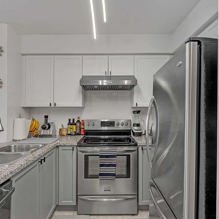 For Lease - 5 Michael Power Place Unit# 1401, Toronto, Ontario - Photo 1