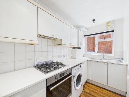 Boundary Road, Wooburn Green, High Wycombe,HP10 - Photo 3