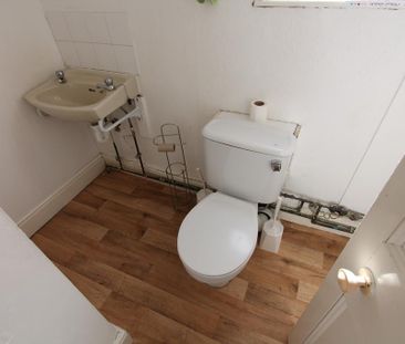 5 bedroom flat to rent - Photo 2