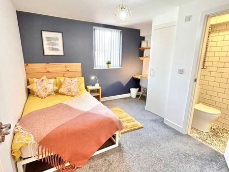 Hollis Road Room 4 - Photo 3