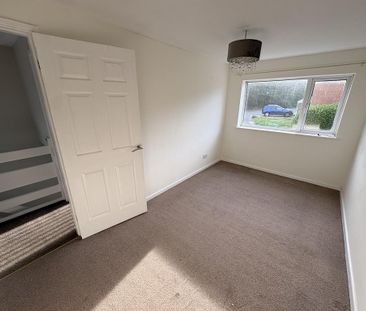 3 bedroom detached house to rent - Photo 2