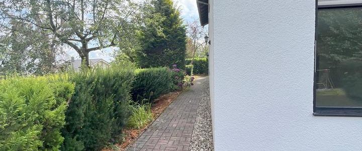 Hier wohnen Sie ruhig und grün in Riegelsberg - Pflugscheid. 4 ZKB Souterrain mit großer Terrasse - Photo 1