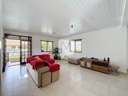 Location Maison 4 pièces 133m² REMIRE MONTJOLY 97354 - Photo 3