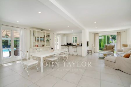 Jolie maison néoprovençale à pied de la plage de la Bouillabaisse ... - Photo 2