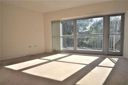 Meadow Court, St Andrews Close, Canterbury, CT1 - Photo 5