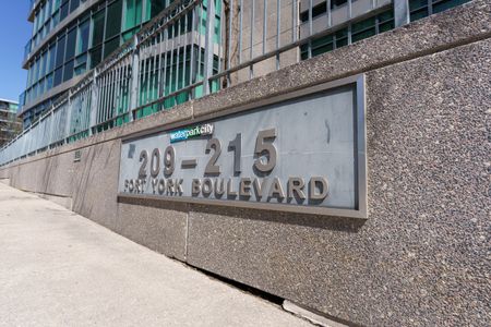For Lease - 215 Fort York Boulevard Unit# 2707, Toronto, Ontario - Photo 2