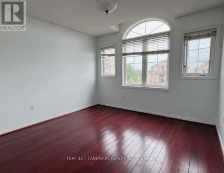 22 ANGELA COURT - Photo 2