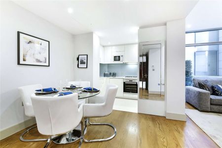 An immaculately presented one bedroom apartment in the iconic 199 Knightsbridge Apartments development. Offering security and style at every corner. - Photo 2