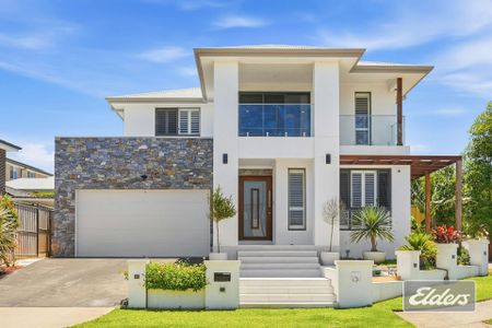 Luxurious 5-Bedroom Family Home in The Gables- Lawns Included!! - Photo 4