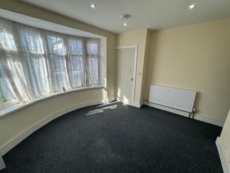 69 Hilton Road, Wolverhampton, West Midlands, WV4 - Photo 2