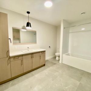 5 1/2 - FAUBOURG CELANESE - DISPO MAINTENANT! - Photo 2