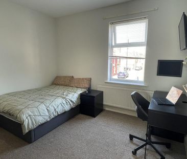 3 bedroom terraced house to rent - Photo 6