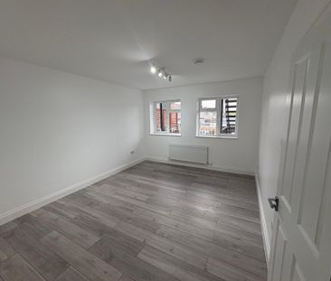 High Street - Photo 1