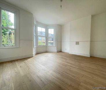 3 bedroom property to rent in London - Photo 1