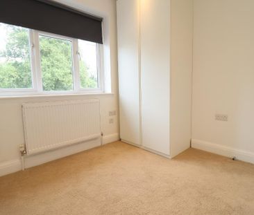 5 bedroom detached house to rent - Photo 4