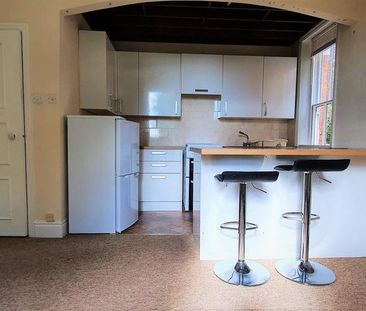 1 bedroom ground floor flat to rent - Photo 3