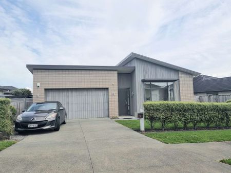 Easy Family Living, Beachlands - Photo 3