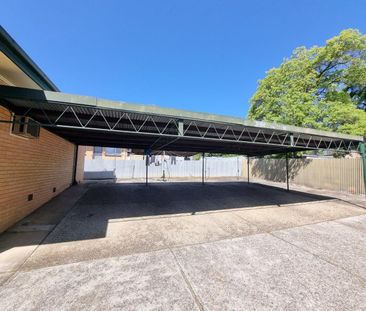 1BR Flat In Great Location - Photo 4