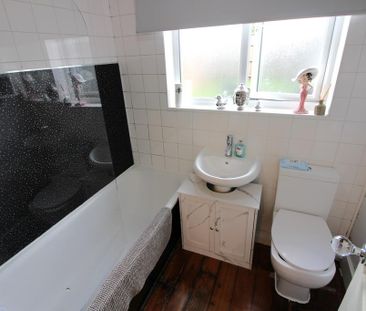3 bedroom terraced house to rent - Photo 3