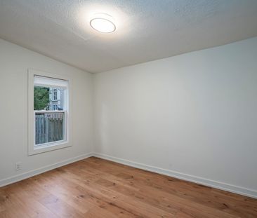 For Lease - 519 Elizabeth Street Unit# 2, Burlington, Ontario - Photo 5