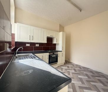 2 bedroom terraced house to rent - Photo 3