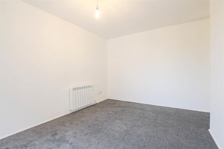 Long Horse Croft, Saffron Walden - Photo 5