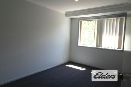 2/5 Streeton Place - Photo 5