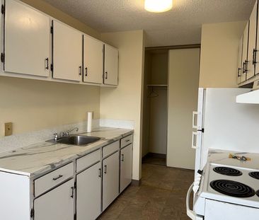 Apartment in Huntington Hills - Photo 3