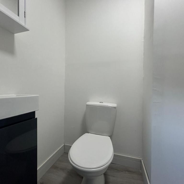 1 bedroom house of multiple occupation to rent - Photo 1