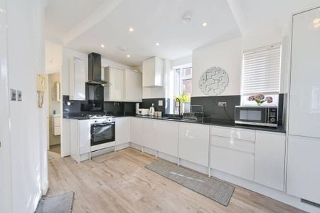 2 bedroom flat to rent - Photo 4