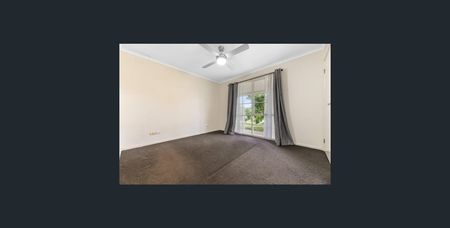 68 Ahern Road, Pakenham VIC 3810 - House For Rent | Domain - Photo 3