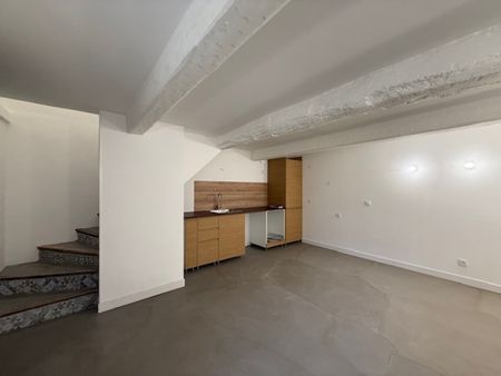 À louer – T2 rénové avec goût – La Seyne-sur-Mer (Rue Cavaillon) - Photo 2