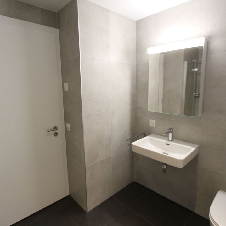 2.5-ROOM APARTMENT FOR RENT IN THE CENTER OF SIERRE - Photo 1