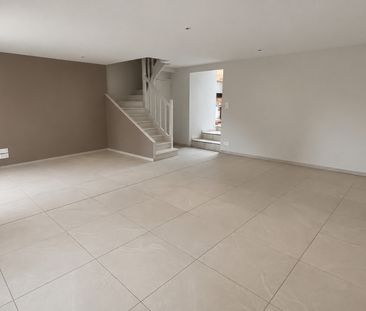 Location Maison 3 pièces 74m² - Photo 2