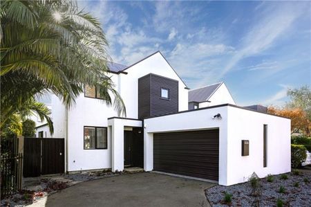 32 Oakford Close, Riccarton, Christchurch City - Fully Refurbished Executive Home in Excellent Location - Photo 3